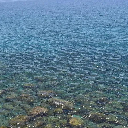 塔拉蒙托海滨公寓