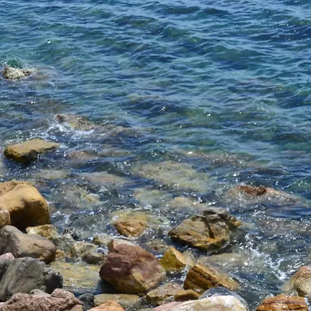 塔拉蒙托海滨公寓 *