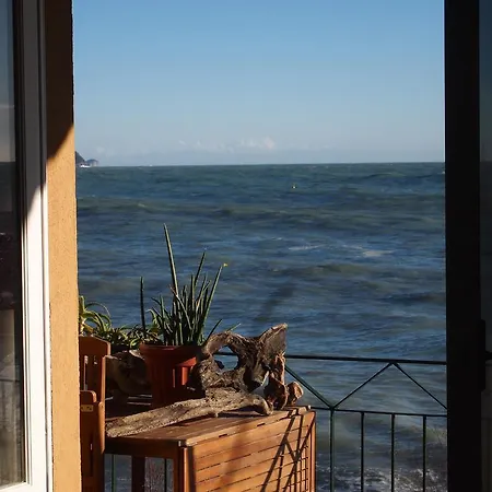 Tramonto Sul Mare Apartment *
